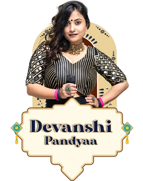 Devanshi Pandyaa performing at Maavdee Navratri 2025 Garba event in Ahmedabad